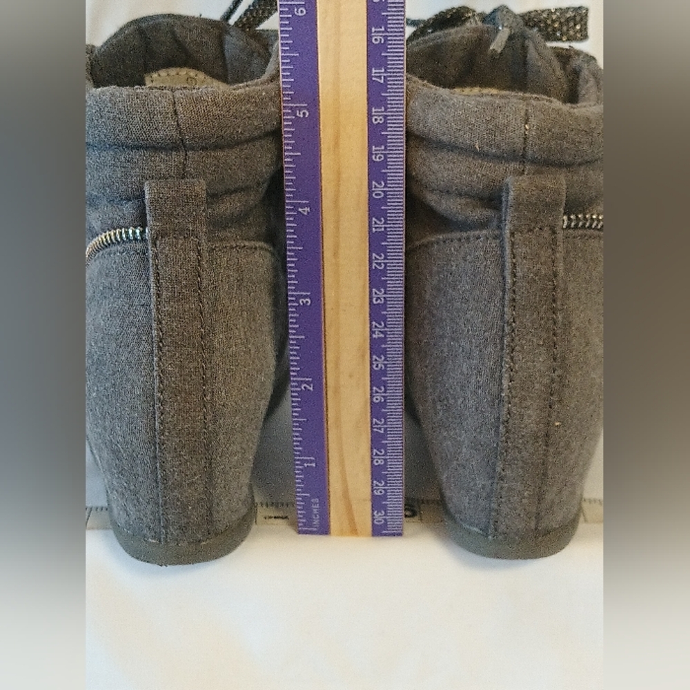 𝑱𝒖𝒔𝒕𝒊𝒄𝒆 𝑯𝒊𝒈𝒉-𝑻𝒐𝒑 𝑾𝒆𝒅𝒈𝒆 𝒁𝒊𝒑𝒑𝒆𝒓 𝑺𝒉𝒐𝒆𝒔 - Picture 8 of 10